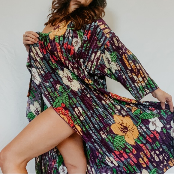 LuLaRoe Sweaters - NWT LLR Textured Shirley Floral Kimono Duster L